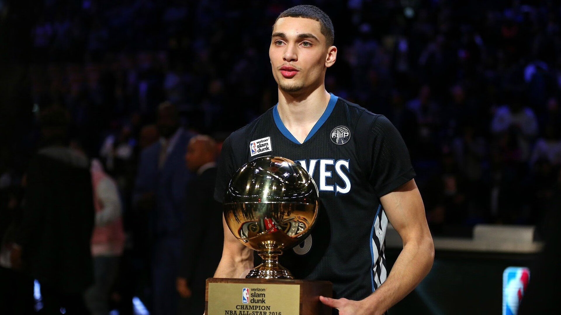 爱游戏APP-魔术队后卫获得全明星票选资格，成为球队骄傲，魔术队选秀球员